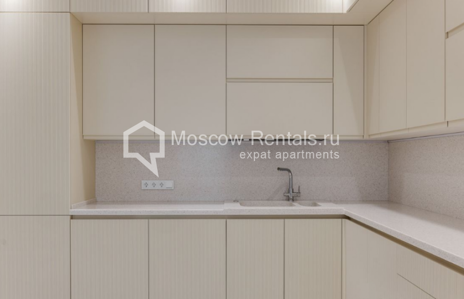 Photo #4 3-room (2 BR) apartment for <a href="http://moscow-rentals.ru/en/articles/long-term-rent" target="_blank">a long-term</a> rent
 in Russia, Moscow, Pogodinskaya str, 2