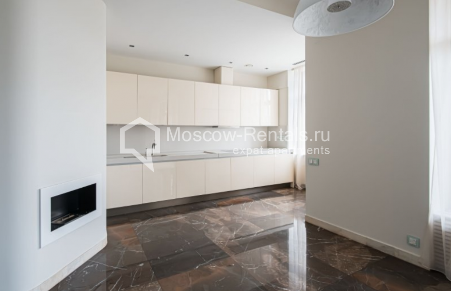 Photo #5 4-room (3 BR) apartment for <a href="http://moscow-rentals.ru/en/articles/long-term-rent" target="_blank">a long-term</a> rent
 in Russia, Moscow, B. Palashevskyi lane, 10