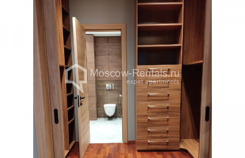 Photo #12 3-room (2 BR) apartment for <a href="http://moscow-rentals.ru/en/articles/long-term-rent" target="_blank">a long-term</a> rent
 in Russia, Moscow, Usacheva str, 2С3