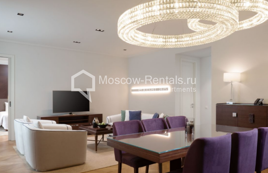 Photo #1 3-room (2 BR) apartment for <a href="http://moscow-rentals.ru/en/articles/long-term-rent" target="_blank">a long-term</a> rent
 in Russia, Moscow, Okhotnyi ryad str, 2