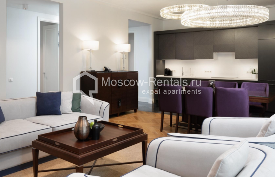 Photo #5 3-room (2 BR) apartment for <a href="http://moscow-rentals.ru/en/articles/long-term-rent" target="_blank">a long-term</a> rent
 in Russia, Moscow, Okhotnyi ryad str, 2