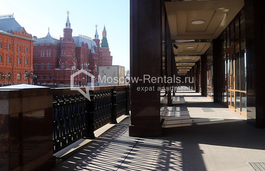 Photo #22 3-room (2 BR) apartment for <a href="http://moscow-rentals.ru/en/articles/long-term-rent" target="_blank">a long-term</a> rent
 in Russia, Moscow, Okhotnyi ryad str, 2