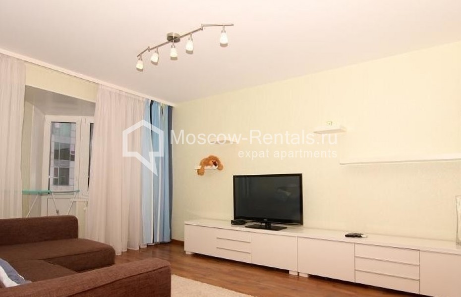 Photo #2 3-room (2 BR) apartment for <a href="http://moscow-rentals.ru/en/articles/long-term-rent" target="_blank">a long-term</a> rent
 in Russia, Moscow, 2nd Brestskaya str, 37 bld 1
