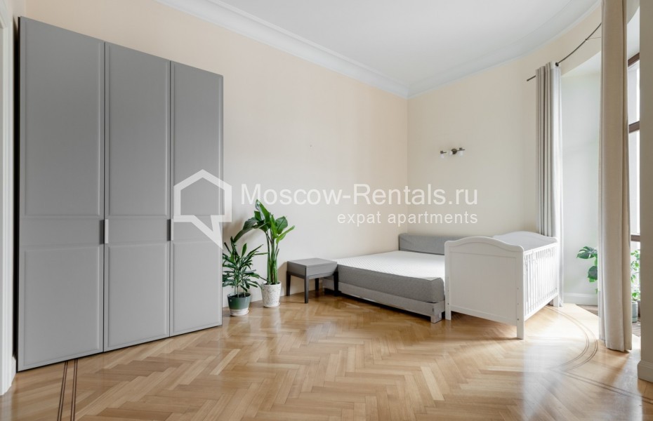 Photo #8 4-room (3 BR) apartment for <a href="http://moscow-rentals.ru/en/articles/long-term-rent" target="_blank">a long-term</a> rent
 in Russia, Moscow, Tverskoy blv, 9
