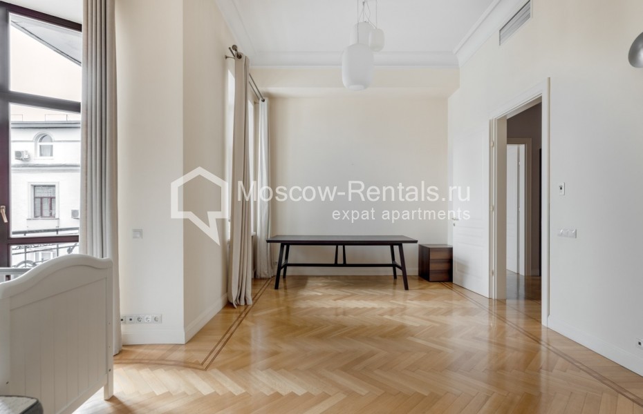 Photo #9 4-room (3 BR) apartment for <a href="http://moscow-rentals.ru/en/articles/long-term-rent" target="_blank">a long-term</a> rent
 in Russia, Moscow, Tverskoy blv, 9