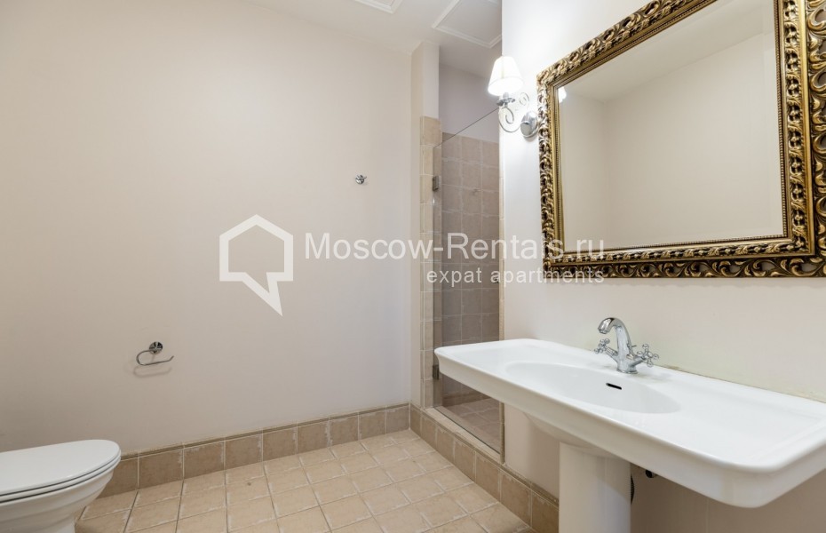 Photo #18 4-room (3 BR) apartment for <a href="http://moscow-rentals.ru/en/articles/long-term-rent" target="_blank">a long-term</a> rent
 in Russia, Moscow, Tverskoy blv, 9