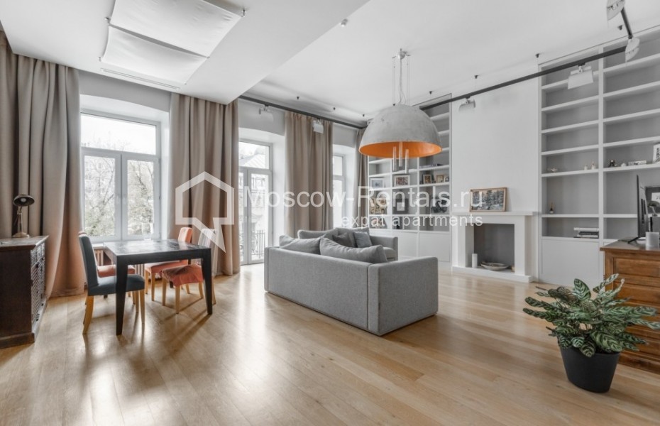Photo #1 4-room (3 BR) apartment for <a href="http://moscow-rentals.ru/en/articles/long-term-rent" target="_blank">a long-term</a> rent
 in Russia, Moscow, M. Vlasievskyi lane, 14/23
