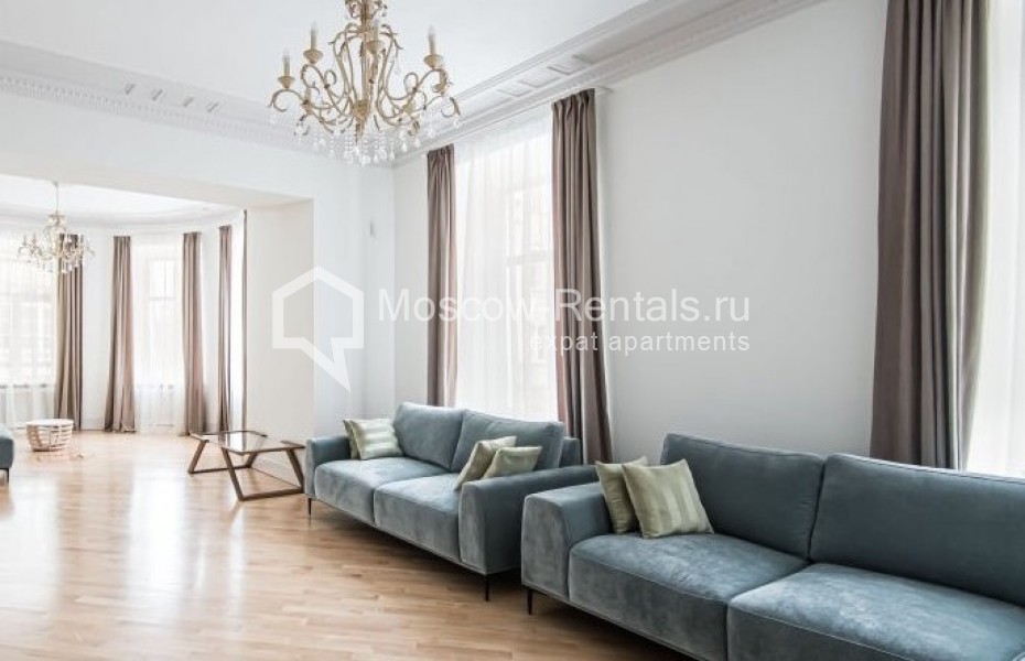 Photo #1 5-room (4 BR) apartment for <a href="http://moscow-rentals.ru/en/articles/long-term-rent" target="_blank">a long-term</a> rent
 in Russia, Moscow, M. Bronnaya, 31/13