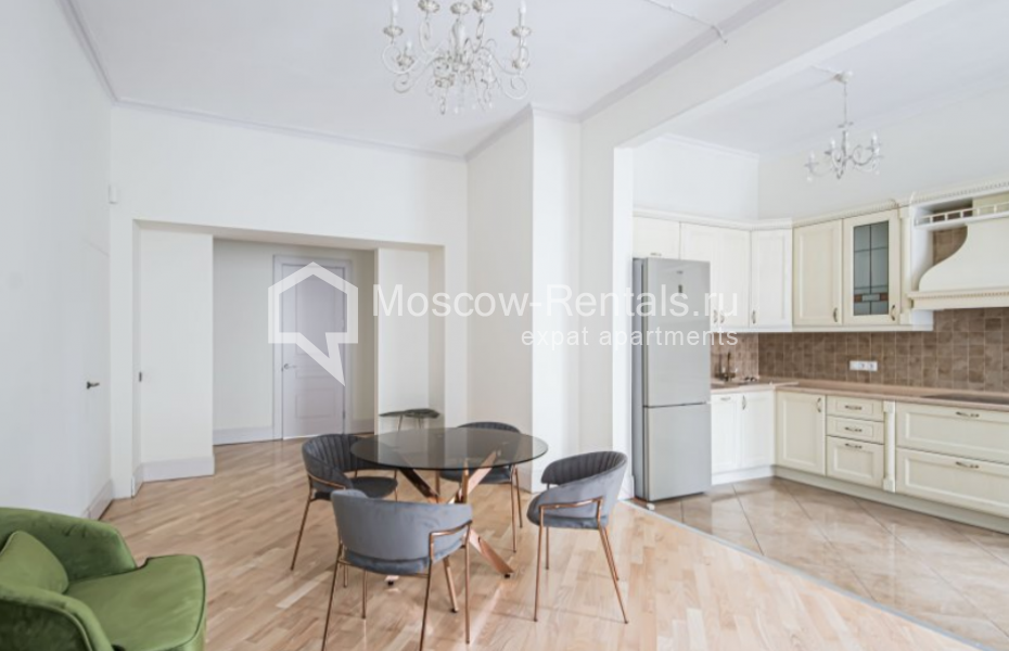 Photo #6 5-room (4 BR) apartment for <a href="http://moscow-rentals.ru/en/articles/long-term-rent" target="_blank">a long-term</a> rent
 in Russia, Moscow, M. Bronnaya, 31/13