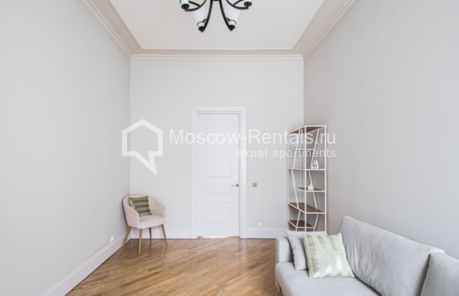 Photo #11 5-room (4 BR) apartment for <a href="http://moscow-rentals.ru/en/articles/long-term-rent" target="_blank">a long-term</a> rent
 in Russia, Moscow, M. Bronnaya, 31/13