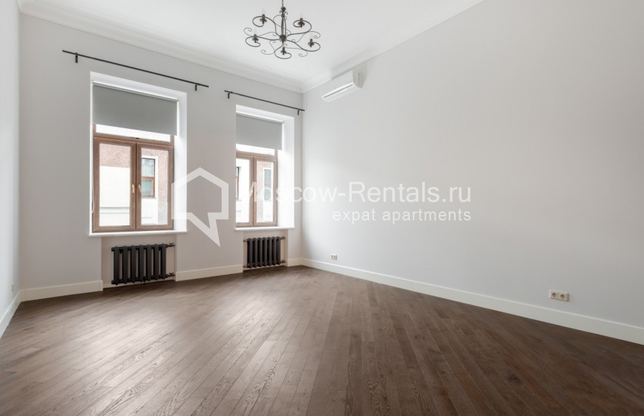 Photo #7 4-room (3 BR) apartment for <a href="http://moscow-rentals.ru/en/articles/long-term-rent" target="_blank">a long-term</a> rent
 in Russia, Moscow, Starokonushennyi lane, 5/14