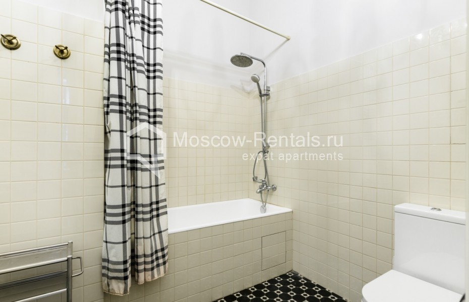 Photo #9 4-room (3 BR) apartment for <a href="http://moscow-rentals.ru/en/articles/long-term-rent" target="_blank">a long-term</a> rent
 in Russia, Moscow, Starokonushennyi lane, 5/14