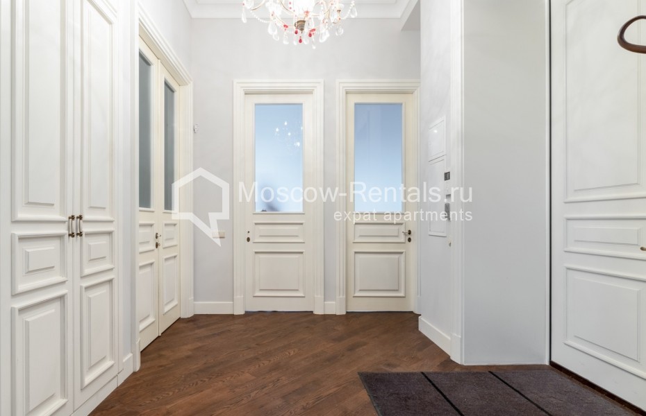 Photo #15 4-room (3 BR) apartment for <a href="http://moscow-rentals.ru/en/articles/long-term-rent" target="_blank">a long-term</a> rent
 in Russia, Moscow, Starokonushennyi lane, 5/14
