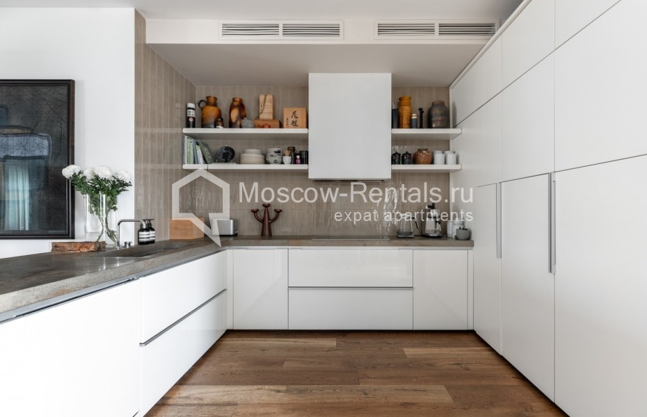 Photo #7 5-room (4 BR) apartment for <a href="http://moscow-rentals.ru/en/articles/long-term-rent" target="_blank">a long-term</a> rent
 in Russia, Moscow, Staryi Tolmachevskyi lane, 3