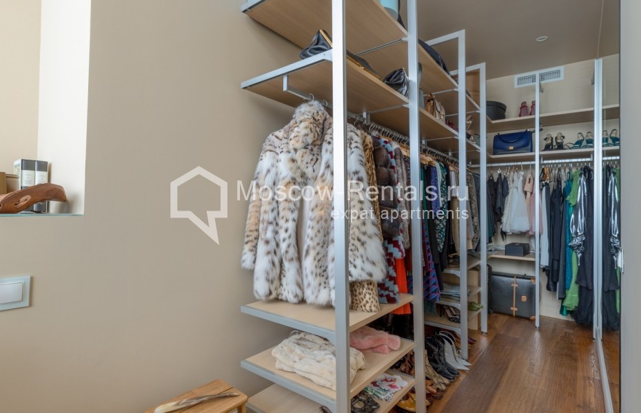 Photo #13 5-room (4 BR) apartment for <a href="http://moscow-rentals.ru/en/articles/long-term-rent" target="_blank">a long-term</a> rent
 in Russia, Moscow, Staryi Tolmachevskyi lane, 3
