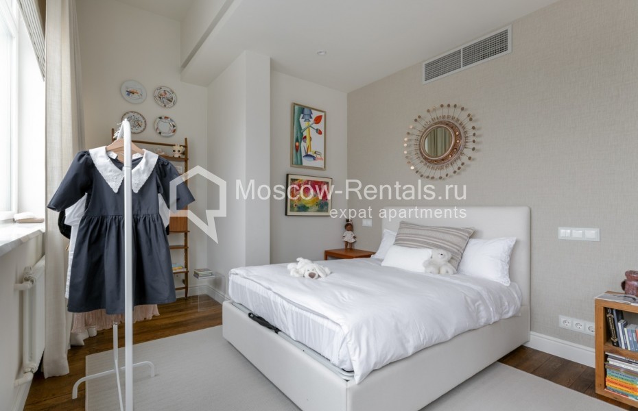 Photo #16 5-room (4 BR) apartment for <a href="http://moscow-rentals.ru/en/articles/long-term-rent" target="_blank">a long-term</a> rent
 in Russia, Moscow, Staryi Tolmachevskyi lane, 3