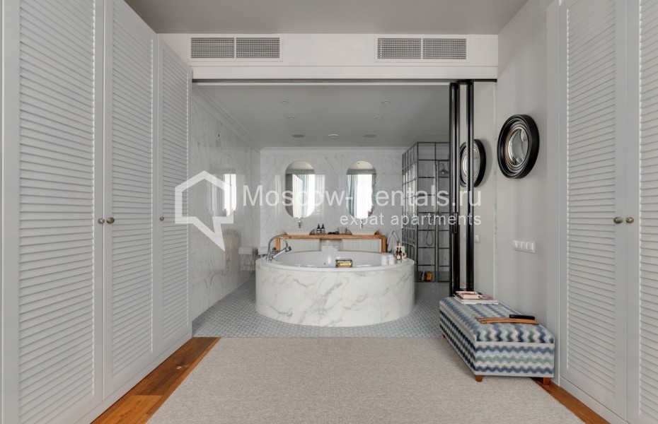 Photo #20 5-room (4 BR) apartment for <a href="http://moscow-rentals.ru/en/articles/long-term-rent" target="_blank">a long-term</a> rent
 in Russia, Moscow, Staryi Tolmachevskyi lane, 3