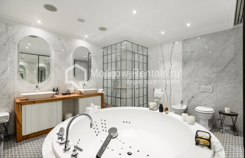 Photo #21 5-room (4 BR) apartment for <a href="http://moscow-rentals.ru/en/articles/long-term-rent" target="_blank">a long-term</a> rent
 in Russia, Moscow, Staryi Tolmachevskyi lane, 3
