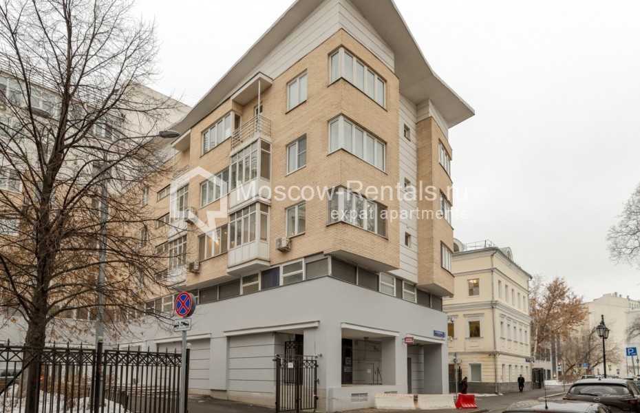 Photo #35 5-room (4 BR) apartment for <a href="http://moscow-rentals.ru/en/articles/long-term-rent" target="_blank">a long-term</a> rent
 in Russia, Moscow, Staryi Tolmachevskyi lane, 3