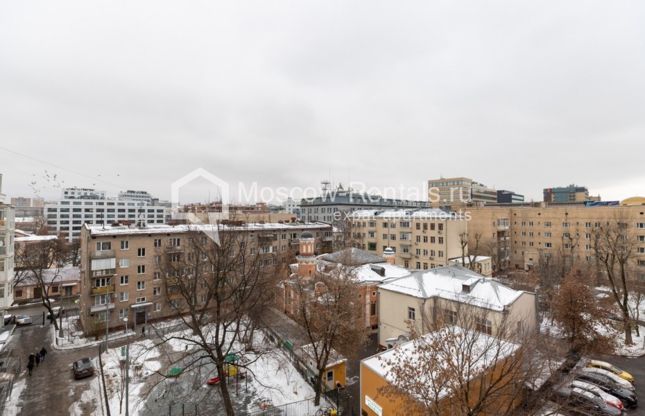 Photo #40 5-room (4 BR) apartment for <a href="http://moscow-rentals.ru/en/articles/long-term-rent" target="_blank">a long-term</a> rent
 in Russia, Moscow, Staryi Tolmachevskyi lane, 3