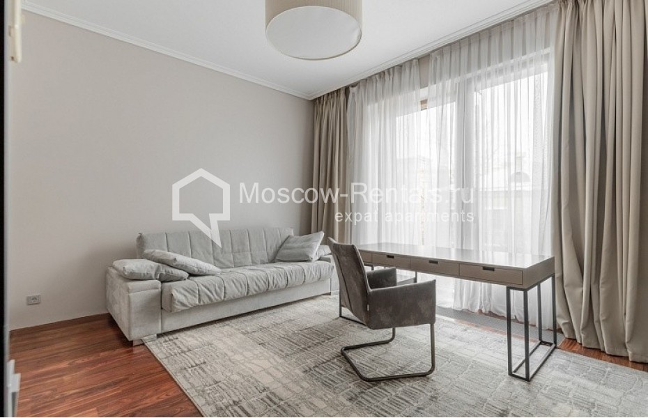 Photo #8 4-room (3 BR) apartment for <a href="http://moscow-rentals.ru/en/articles/long-term-rent" target="_blank">a long-term</a> rent
 in Russia, Moscow, Korobeinikov lane, 1