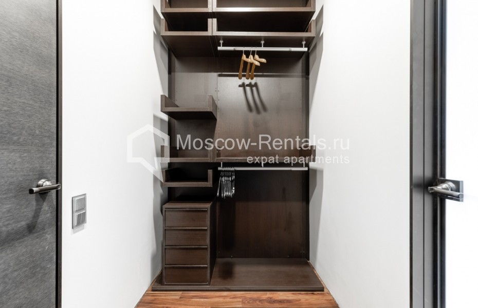 Photo #14 4-room (3 BR) apartment for <a href="http://moscow-rentals.ru/en/articles/long-term-rent" target="_blank">a long-term</a> rent
 in Russia, Moscow, Korobeinikov lane, 1
