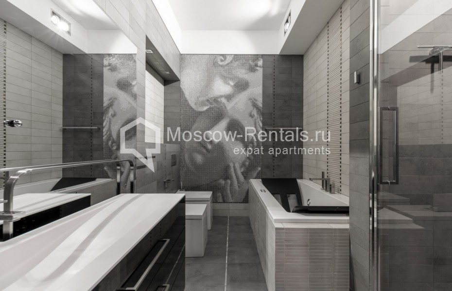 Photo #16 4-room (3 BR) apartment for <a href="http://moscow-rentals.ru/en/articles/long-term-rent" target="_blank">a long-term</a> rent
 in Russia, Moscow, Korobeinikov lane, 1