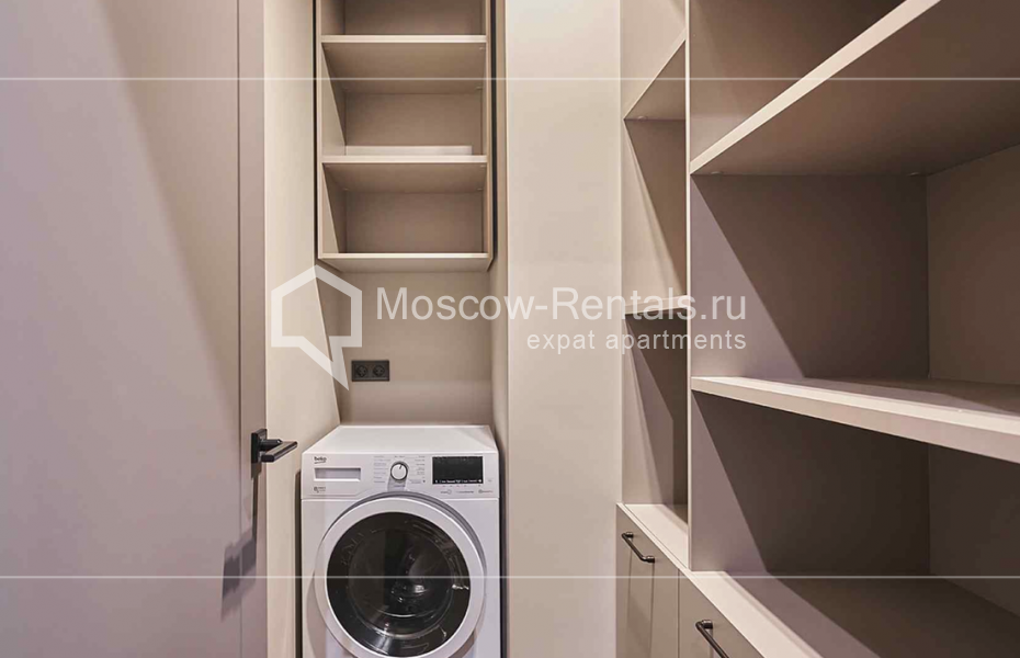 Photo #35 4-room (3 BR) apartment for <a href="http://moscow-rentals.ru/en/articles/long-term-rent" target="_blank">a long-term</a> rent
 in Russia, Moscow, Savvinskaya emb, 13