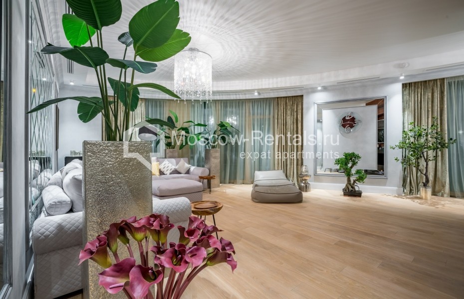 Photo #4 4-room (3 BR) apartment for <a href="http://moscow-rentals.ru/en/articles/long-term-rent" target="_blank">a long-term</a> rent
 in Russia, Moscow, Efremova str, 10с1к4/5