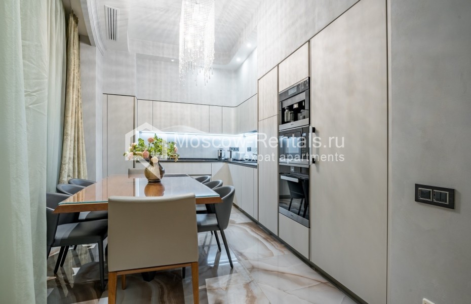 Photo #5 4-room (3 BR) apartment for <a href="http://moscow-rentals.ru/en/articles/long-term-rent" target="_blank">a long-term</a> rent
 in Russia, Moscow, Efremova str, 10с1к4/5