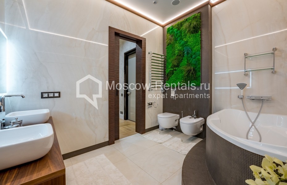 Photo #13 4-room (3 BR) apartment for <a href="http://moscow-rentals.ru/en/articles/long-term-rent" target="_blank">a long-term</a> rent
 in Russia, Moscow, Efremova str, 10с1к4/5