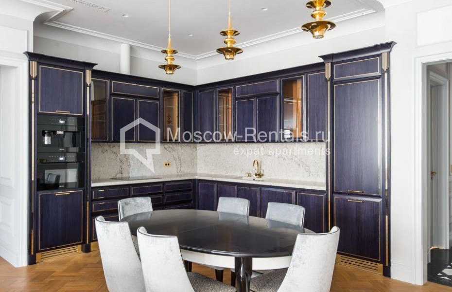 Photo #3 4-room (3 BR) apartment for <a href="http://moscow-rentals.ru/en/articles/long-term-rent" target="_blank">a long-term</a> rent
 in Russia, Moscow, Ordynskyi tupik , 4А