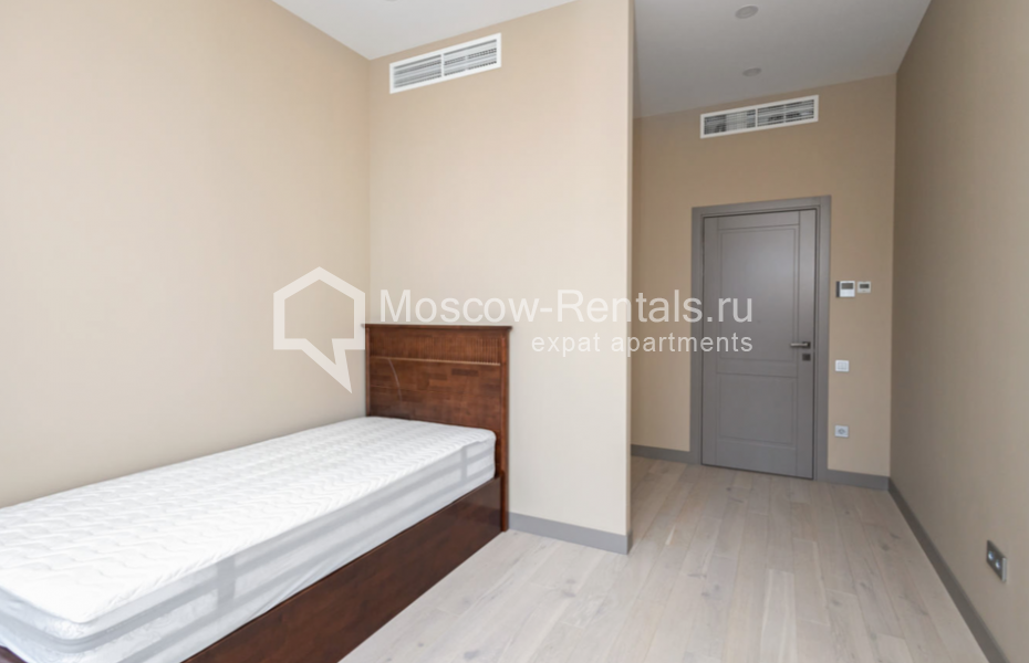 Photo #18 5-room (4 BR) apartment for <a href="http://moscow-rentals.ru/en/articles/long-term-rent" target="_blank">a long-term</a> rent
 in Russia, Moscow, Daev lane, 19