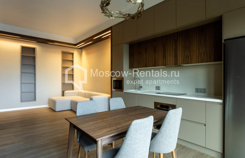 Photo #1 4-room (3 BR) apartment for <a href="http://moscow-rentals.ru/en/articles/long-term-rent" target="_blank">a long-term</a> rent
 in Russia, Moscow, Usacheva str, 13