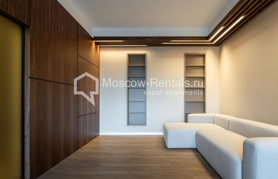 Photo #5 4-room (3 BR) apartment for <a href="http://moscow-rentals.ru/en/articles/long-term-rent" target="_blank">a long-term</a> rent
 in Russia, Moscow, Usacheva str, 13