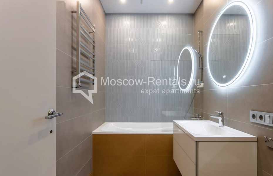 Photo #12 4-room (3 BR) apartment for <a href="http://moscow-rentals.ru/en/articles/long-term-rent" target="_blank">a long-term</a> rent
 in Russia, Moscow, Usacheva str, 13
