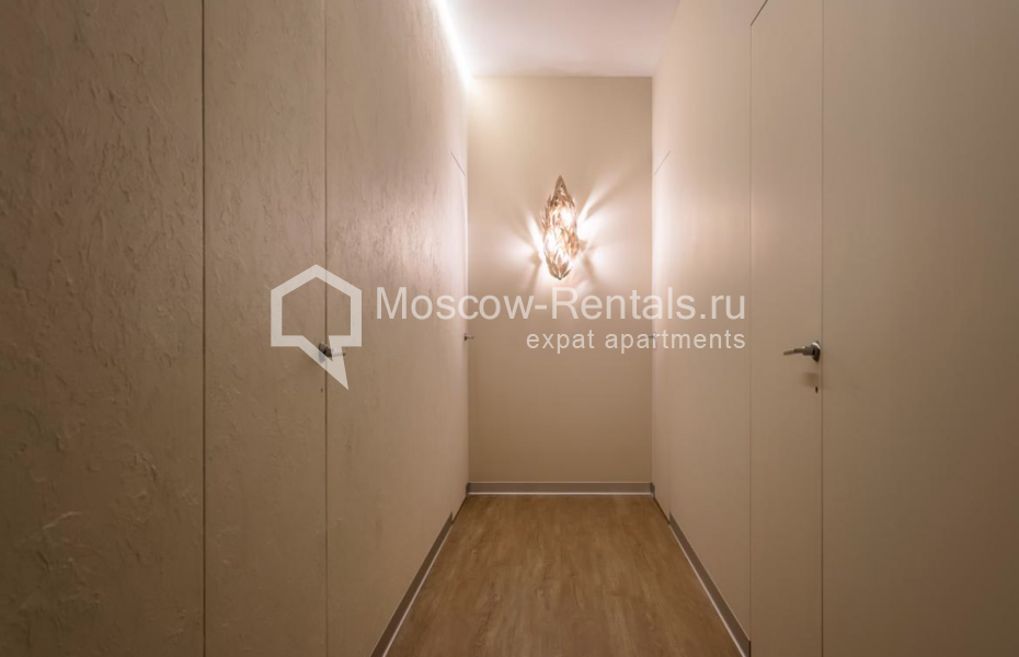 Photo #16 4-room (3 BR) apartment for <a href="http://moscow-rentals.ru/en/articles/long-term-rent" target="_blank">a long-term</a> rent
 in Russia, Moscow, Usacheva str, 13