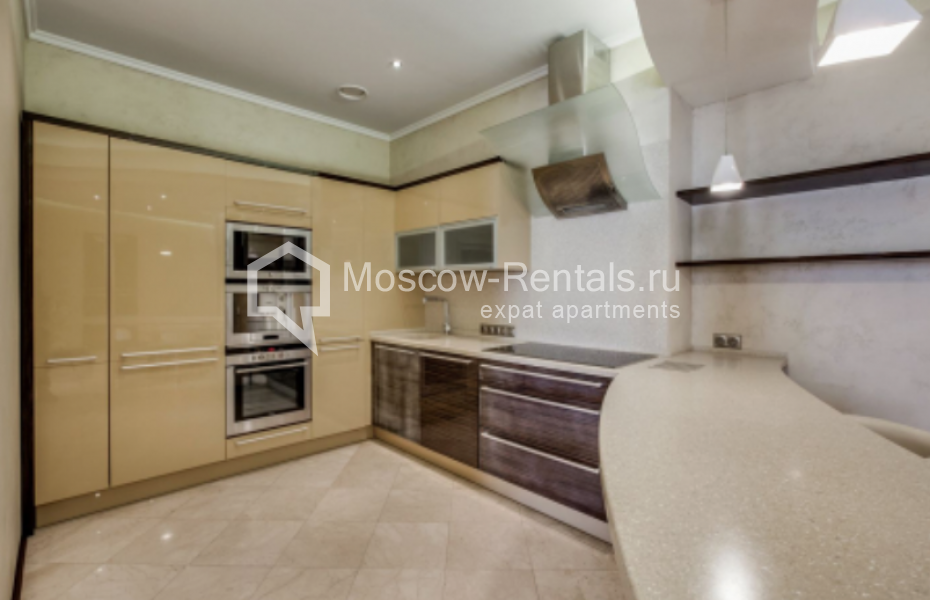 Photo #5 4-room (3 BR) apartment for <a href="http://moscow-rentals.ru/en/articles/long-term-rent" target="_blank">a long-term</a> rent
 in Russia, Moscow, M. Polyanka str, 2