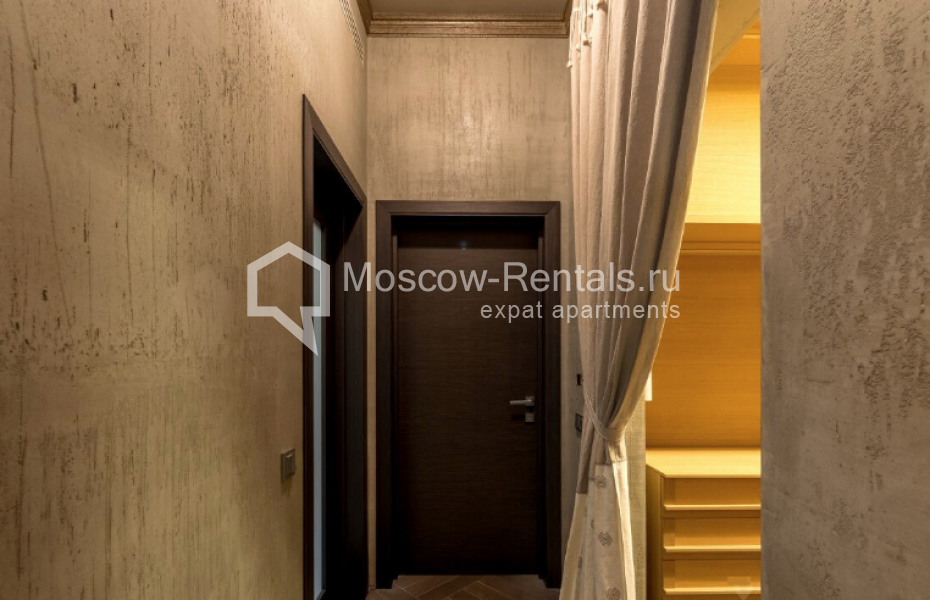 Photo #11 4-room (3 BR) apartment for <a href="http://moscow-rentals.ru/en/articles/long-term-rent" target="_blank">a long-term</a> rent
 in Russia, Moscow, Korobeinikov lane, 18