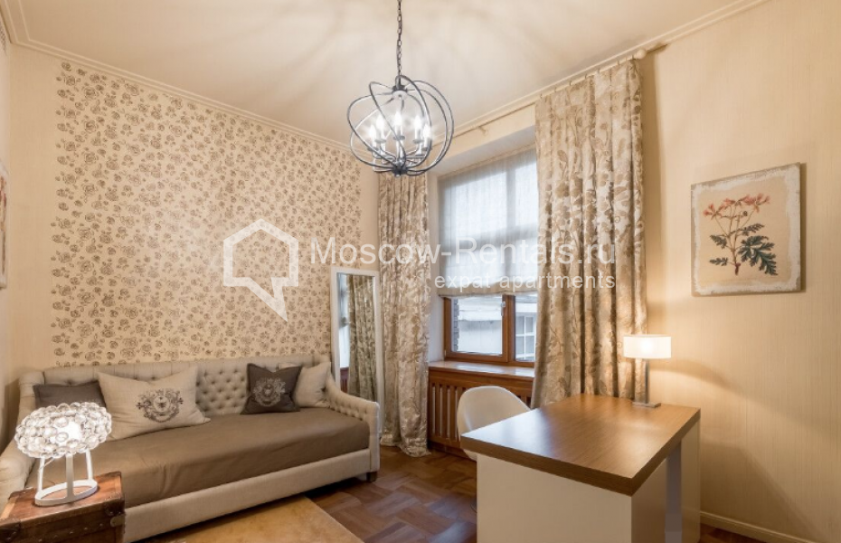 Photo #15 4-room (3 BR) apartment for <a href="http://moscow-rentals.ru/en/articles/long-term-rent" target="_blank">a long-term</a> rent
 in Russia, Moscow, Korobeinikov lane, 18