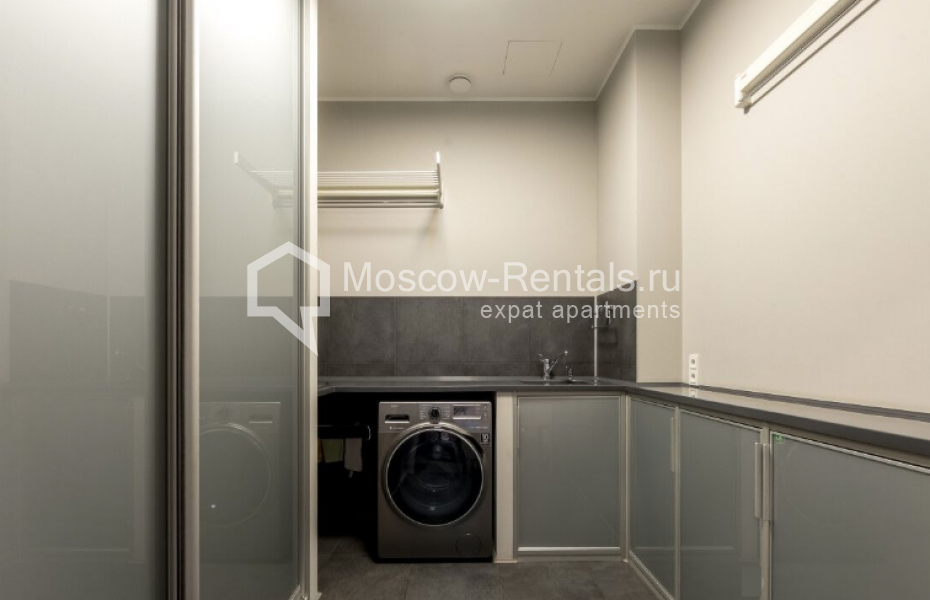 Photo #20 4-room (3 BR) apartment for <a href="http://moscow-rentals.ru/en/articles/long-term-rent" target="_blank">a long-term</a> rent
 in Russia, Moscow, Korobeinikov lane, 18