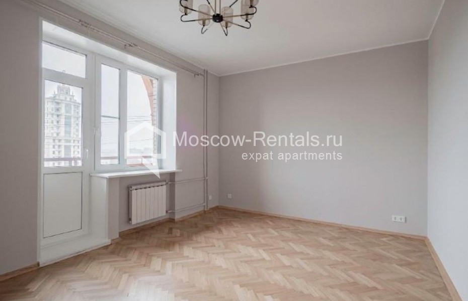 Photo #4 4-room (3 BR) apartment for <a href="http://moscow-rentals.ru/en/articles/long-term-rent" target="_blank">a long-term</a> rent
 in Russia, Moscow, B. Yakimanka str, 26