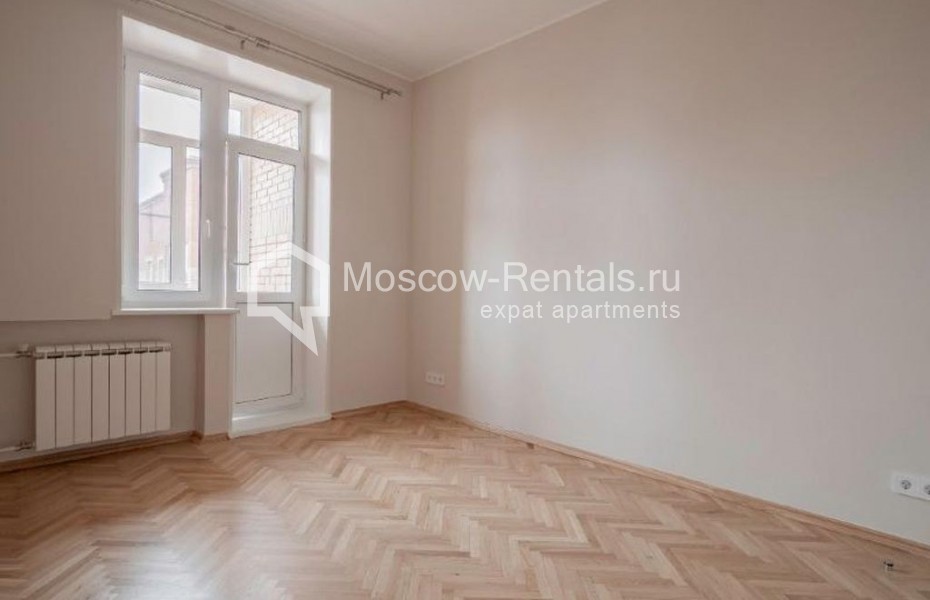 Photo #6 4-room (3 BR) apartment for <a href="http://moscow-rentals.ru/en/articles/long-term-rent" target="_blank">a long-term</a> rent
 in Russia, Moscow, B. Yakimanka str, 26