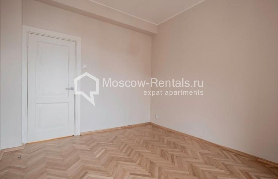 Photo #7 4-room (3 BR) apartment for <a href="http://moscow-rentals.ru/en/articles/long-term-rent" target="_blank">a long-term</a> rent
 in Russia, Moscow, B. Yakimanka str, 26