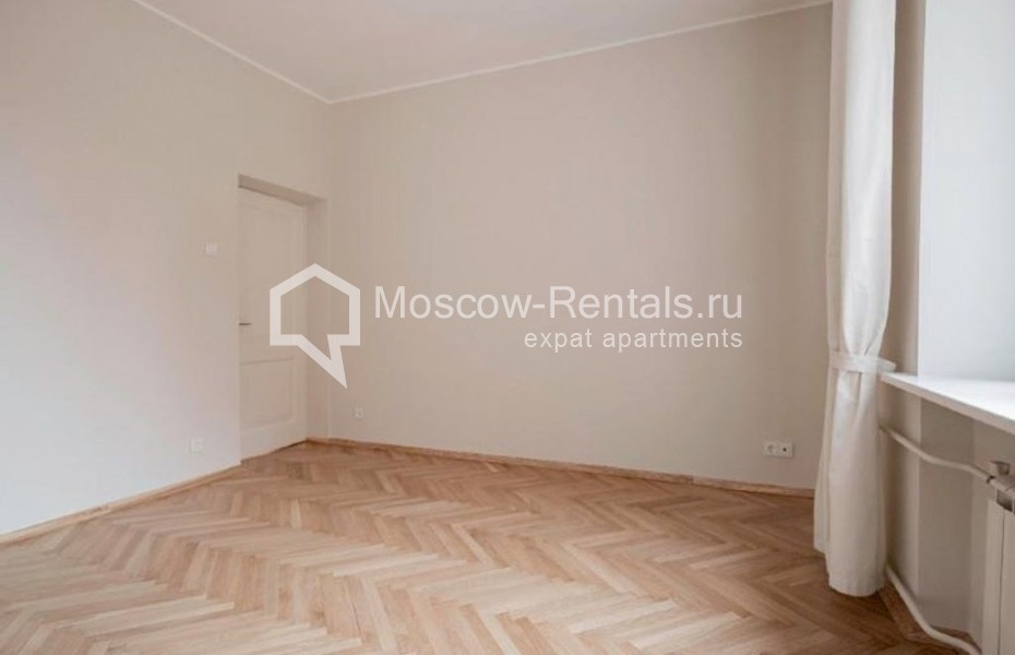 Photo #9 4-room (3 BR) apartment for <a href="http://moscow-rentals.ru/en/articles/long-term-rent" target="_blank">a long-term</a> rent
 in Russia, Moscow, B. Yakimanka str, 26