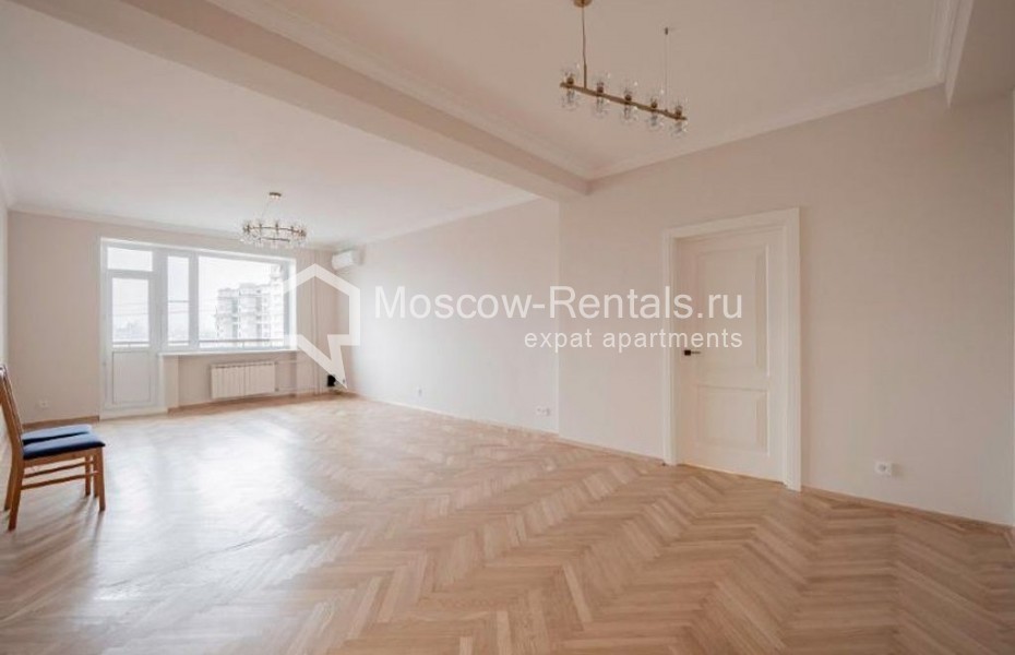 Photo #12 4-room (3 BR) apartment for <a href="http://moscow-rentals.ru/en/articles/long-term-rent" target="_blank">a long-term</a> rent
 in Russia, Moscow, B. Yakimanka str, 26