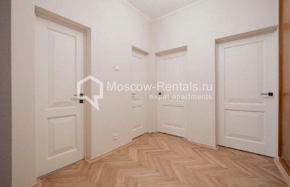 Photo #13 4-room (3 BR) apartment for <a href="http://moscow-rentals.ru/en/articles/long-term-rent" target="_blank">a long-term</a> rent
 in Russia, Moscow, B. Yakimanka str, 26
