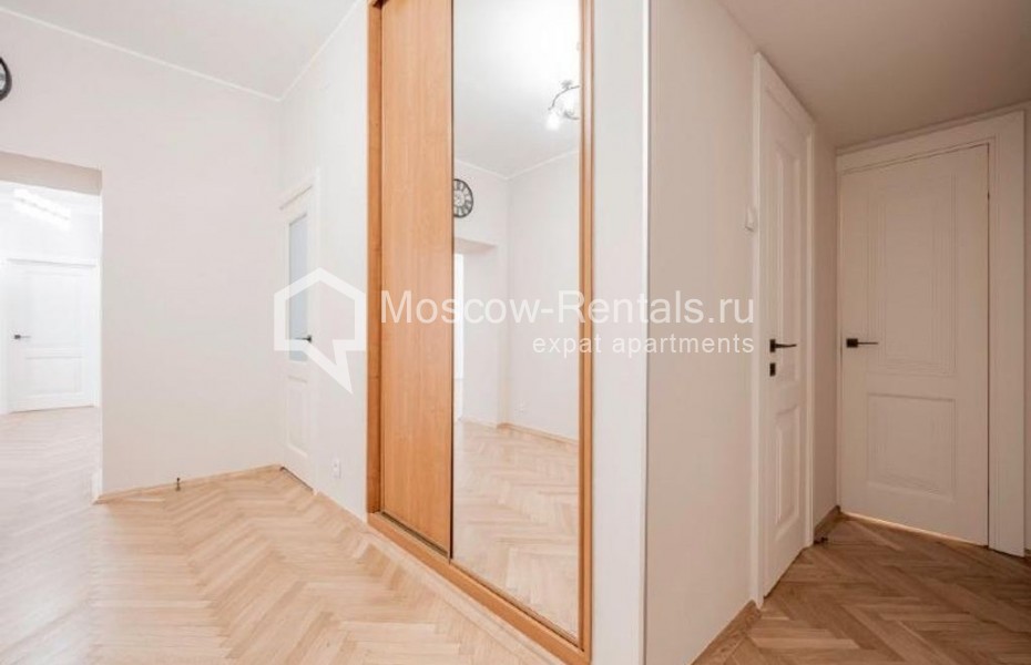 Photo #18 4-room (3 BR) apartment for <a href="http://moscow-rentals.ru/en/articles/long-term-rent" target="_blank">a long-term</a> rent
 in Russia, Moscow, B. Yakimanka str, 26