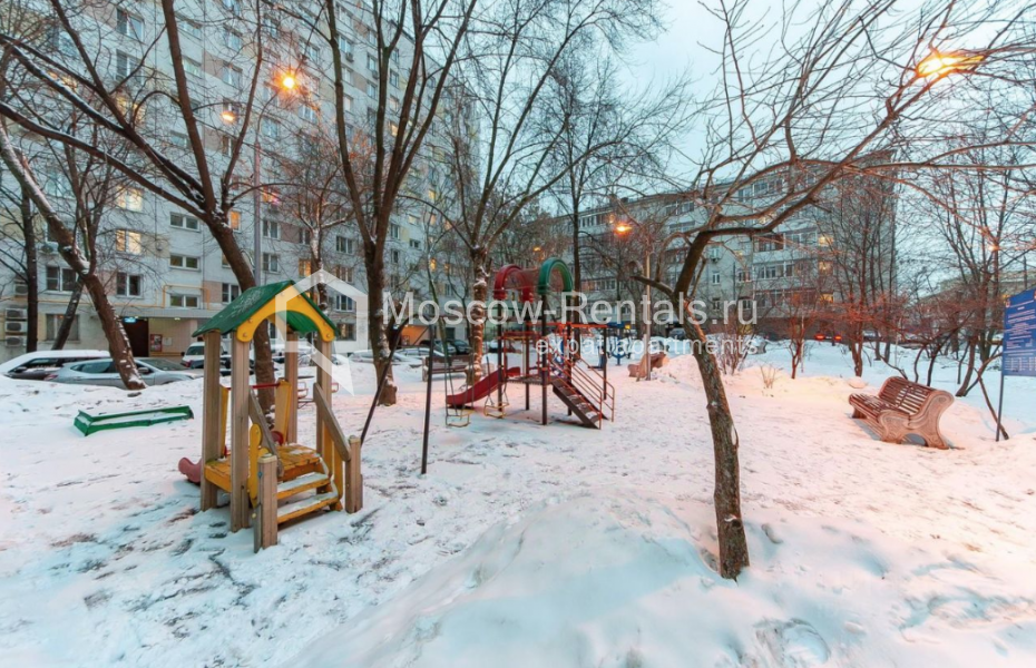 Photo #14 3-room (2 BR) apartment for <a href="http://moscow-rentals.ru/en/articles/long-term-rent" target="_blank">a long-term</a> rent
 in Russia, Moscow, B. Yakimanka str, 32