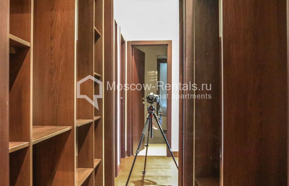 Photo #18 5-room (4 BR) apartment for <a href="http://moscow-rentals.ru/en/articles/long-term-rent" target="_blank">a long-term</a> rent
 in Russia, Moscow, 1st Obydenskyi, 9/12